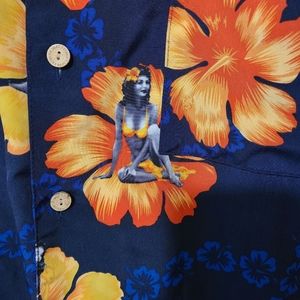 Hawaiian shirt pin-up girls print